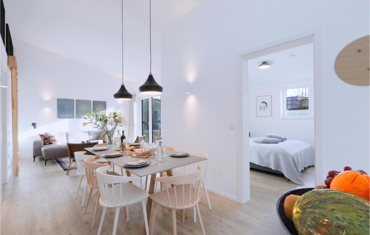 Stunning Home In Lembruch-Duemmer See With Wifi Экстерьер фото