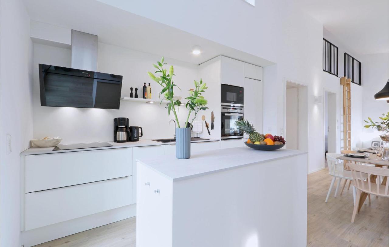Stunning Home In Lembruch-Duemmer See With Wifi Экстерьер фото