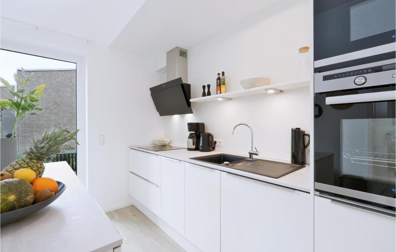 Stunning Home In Lembruch-Duemmer See With Wifi Экстерьер фото